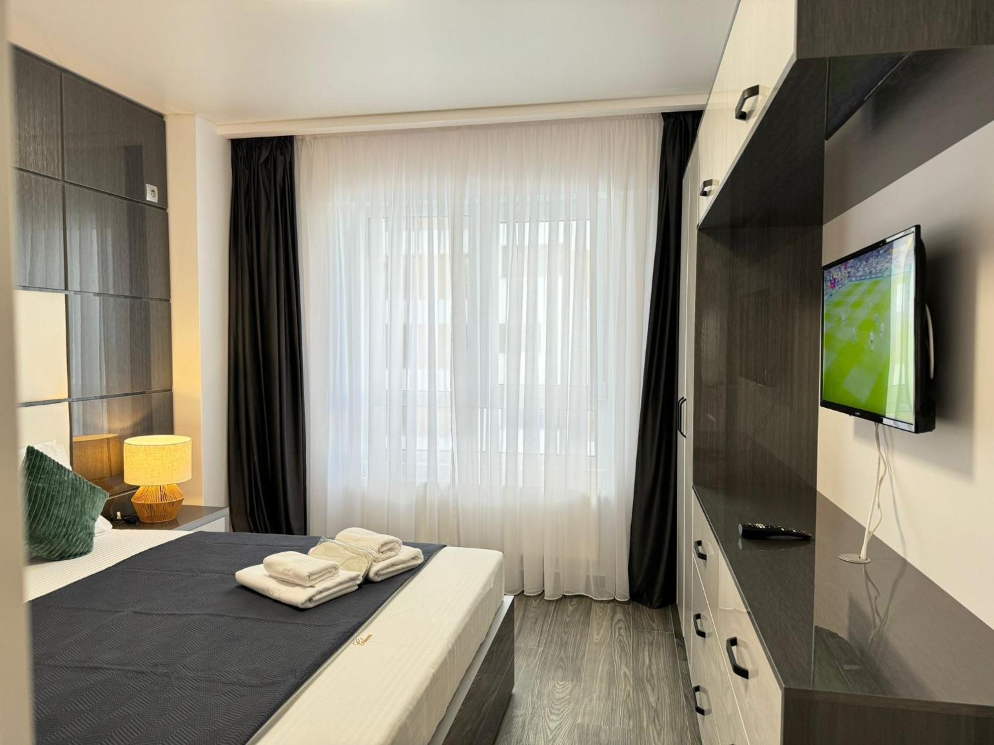 Luxury Glam Apartments Central Adress Bucuresti With Parking Exterior foto