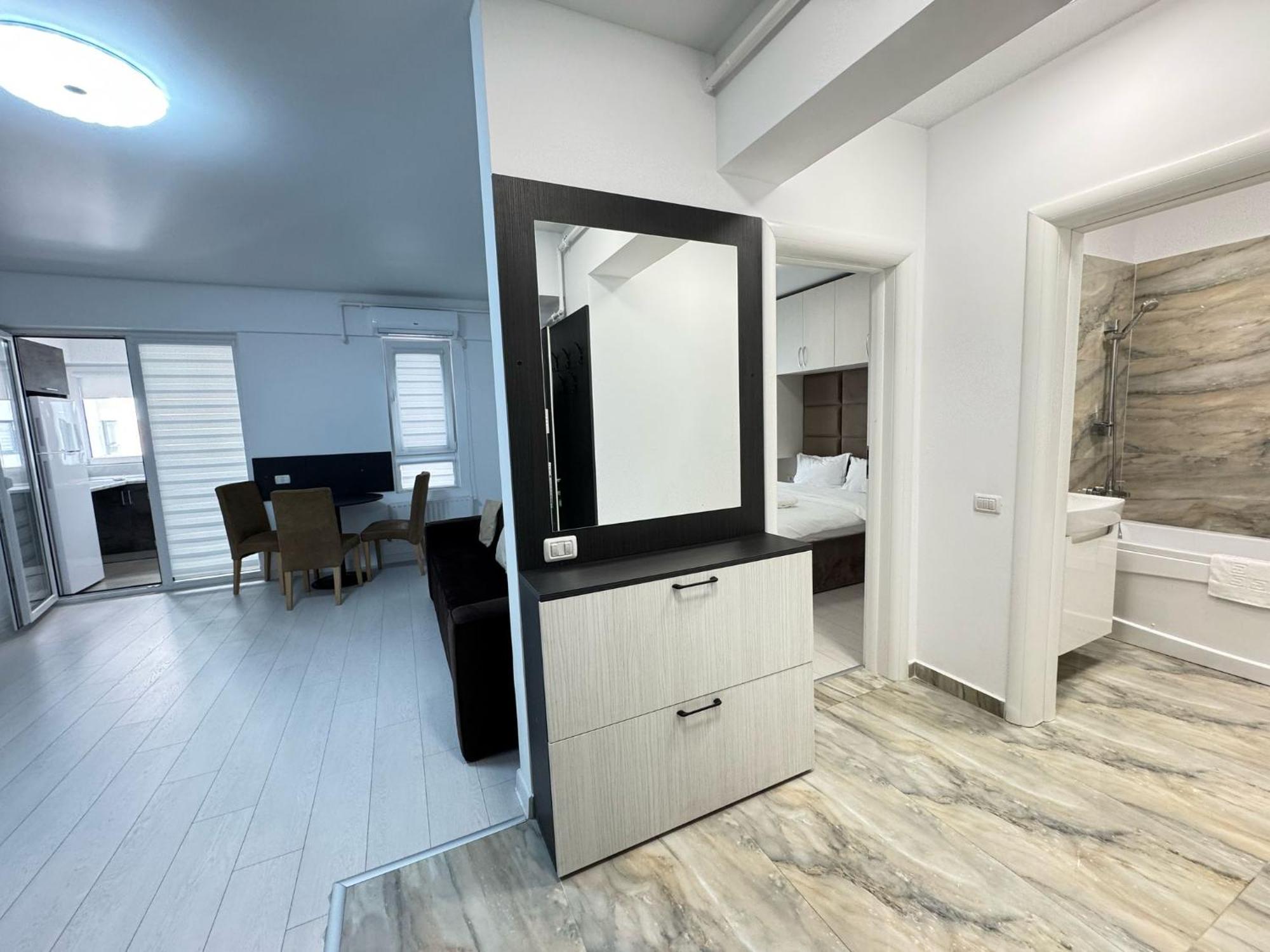 Luxury Glam Apartments Central Adress Bucuresti With Parking Exterior foto